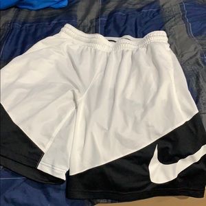 Men’s Nike basketball shorts